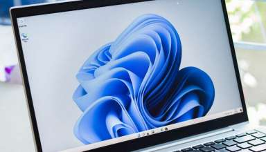 Microsoft is cracking down on KMS-based Windows activation. 1 image 2